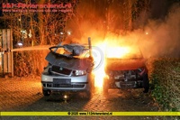 Kesteren - Sloopauto's  aangestoken op terrein van brandweerkazerne